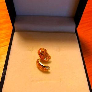 18k Saudi gold earring